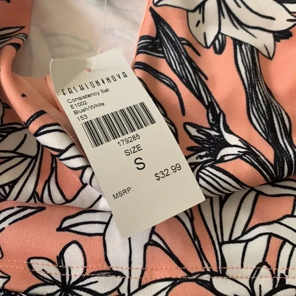 Floral Set BNWT - Picture 3 of 3